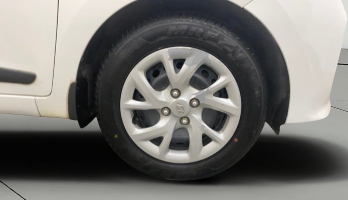 2017 Hyundai Grand i10 MAGNA 1.2 KAPPA VTVT, CNG, Manual, 85,465 km, Right Front Wheel