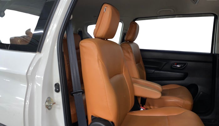 2019 Maruti XL6 ZETA MT, Petrol, Manual, 41,066 km, Right Side Rear Door Cabin