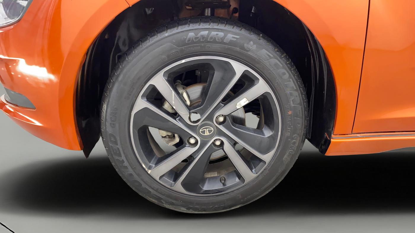 2024 Tata ALTROZ Racer R3, Petrol, Manual, 6,070 km, Left Front Wheel