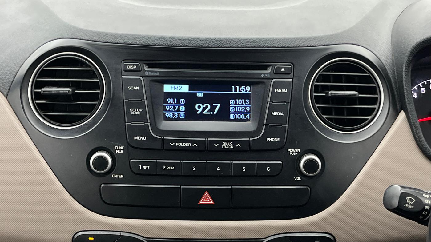 2015 Hyundai Xcent SX AT 1.2 (O), Petrol, Automatic, 63,320 km, Air Conditioner