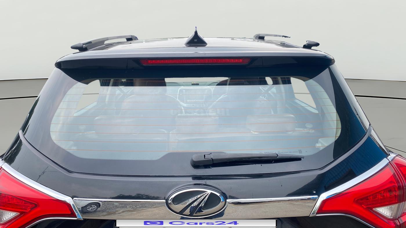 2022 Mahindra XUV300 W8 (O) 1.2 PETROL, Petrol, Manual, 56,741 km, Rear Windshield