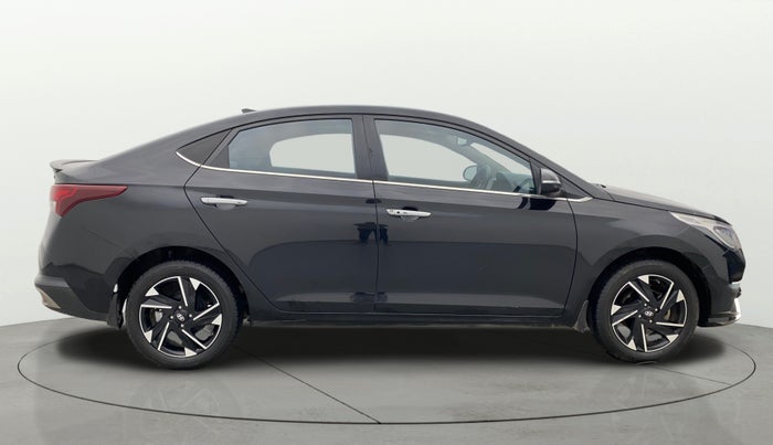 2022 Hyundai Verna SX (O)1.5 VTVT, Petrol, Manual, 26,894 km, Right Side View