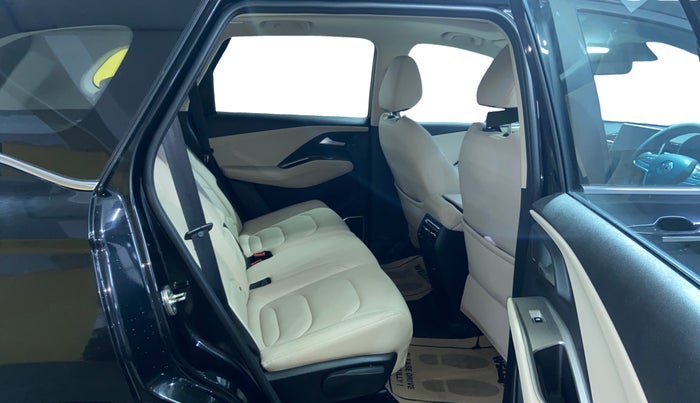 2023 MG HECTOR SAVVY PRO 1.5 TURBO CVT PETROL, Petrol, Automatic, 29,596 km, Right Side Rear Door Cabin