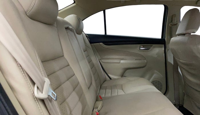 2016 Maruti Ciaz VXI+, Petrol, Manual, 43,005 km, Right Side Rear Door Cabin