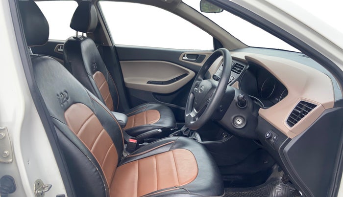 2019 Hyundai Elite i20 MAGNA PLUS 1.2, CNG, Manual, 65,019 km, Right Side Front Door Cabin