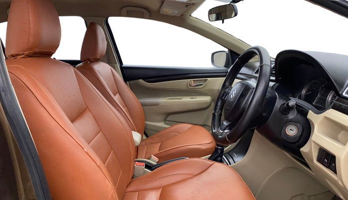 2017 Maruti Ciaz DELTA 1.4 AT PETROL, Petrol, Automatic, 1,21,537 km, Right Side Front Door Cabin