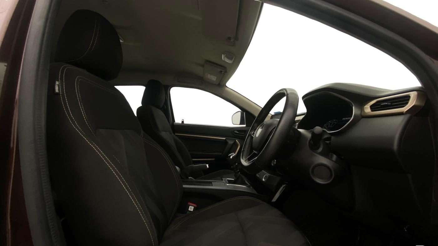2022 Renault Kiger RXT (O) MT, Petrol, Manual, 17,110 km, Right Side Front Door Cabin
