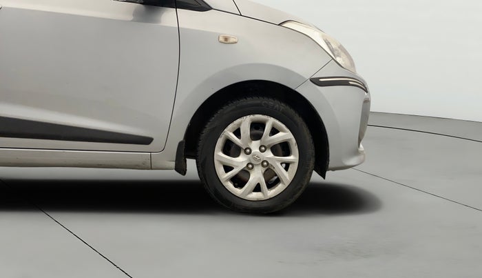 2018 Hyundai Grand i10 MAGNA 1.2 KAPPA VTVT, CNG, Manual, 94,898 km, Right Front Wheel