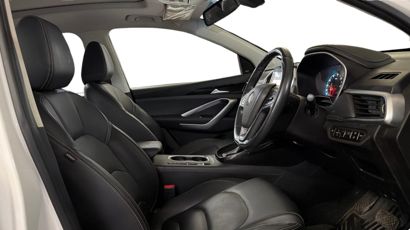 2020 MG HECTOR SHARP 1.5 DCT PETROL, Petrol, Automatic, 30,959 km, Right Side Front Door Cabin