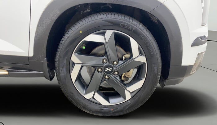 2021 Hyundai ALCAZAR PLATINUM (O) 6STR 2.0 AT, Petrol, Automatic, 1,07,659 km, Right Front Wheel