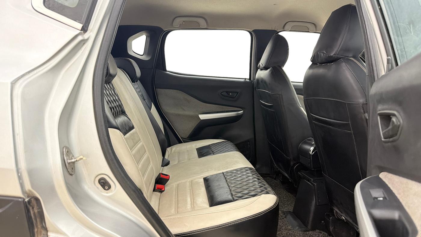 2022 Nissan MAGNITE XE, Petrol, Manual, 12,837 km, Right Side Rear Door Cabin