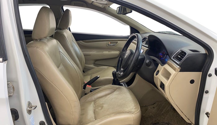 2020 Maruti Ciaz ALPHA 1.5 SHVS PETROL, CNG, Manual, 1,43,410 km, Right Side Front Door Cabin