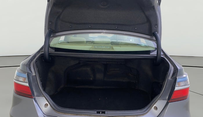 2016 Toyota Camry HYBRID, Hybrid, Automatic, 96,872 km, Boot Open Zoomed View