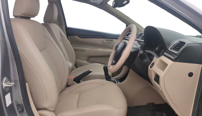 2018 Maruti Ciaz ZETA DIESEL 1.3, Diesel, Manual, 81,188 km, Right Side Front Door Cabin