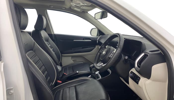 2020 KIA SONET HTX 1.5, Diesel, Manual, 90,574 km, Right Side Front Door Cabin