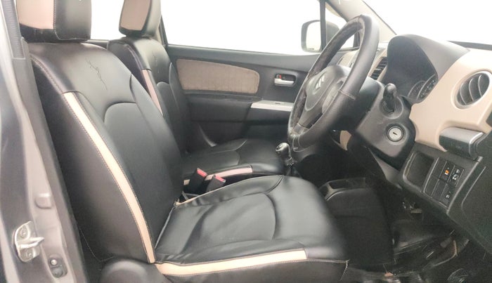 2014 Maruti Wagon R 1.0 VXI, Petrol, Manual, 88,292 km, Right Side Front Door Cabin