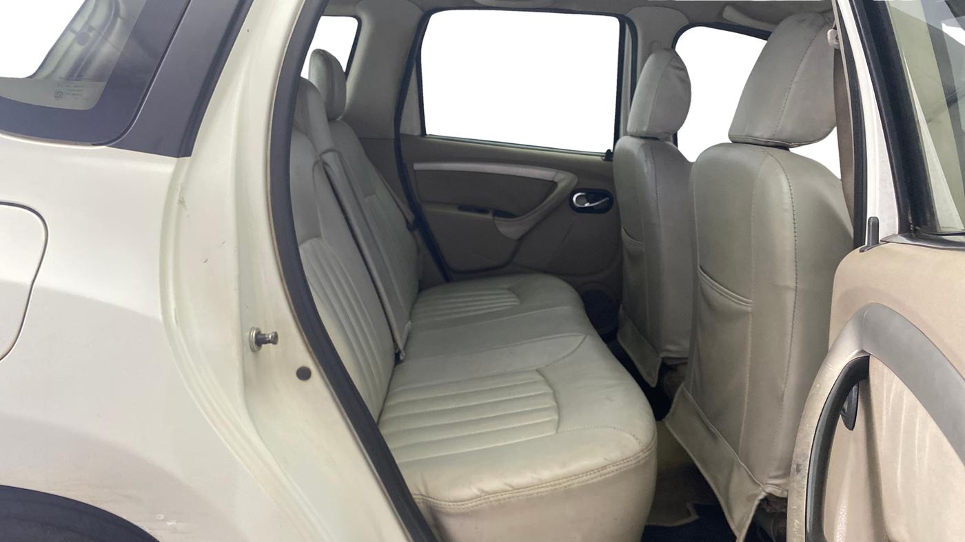 2013 Nissan Terrano XL D THP 110 PS, Diesel, Manual, 1,09,397 km, Right Side Rear Door Cabin