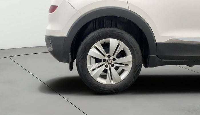 2022 Skoda KUSHAQ AMBITION 1.0L TSI MT, Petrol, Manual, 60,419 km, Right Rear Wheel