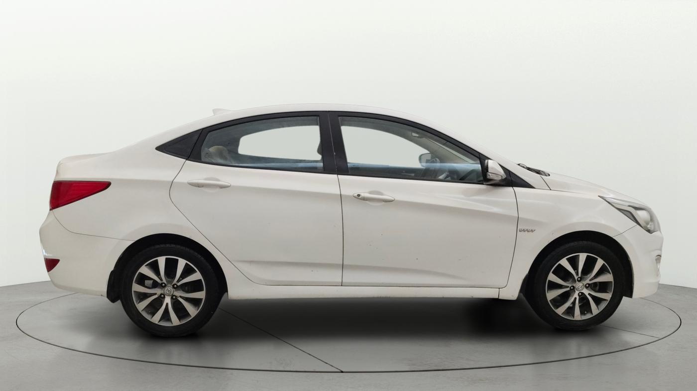 2017 Hyundai Verna 1.6 VTVT SX, Petrol, Manual, 82,518 km, Right Side View
