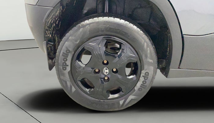 2022 Tata PUNCH ACCOMPLISHED AMT, Petrol, Automatic, 62,619 km, Right Rear Wheel