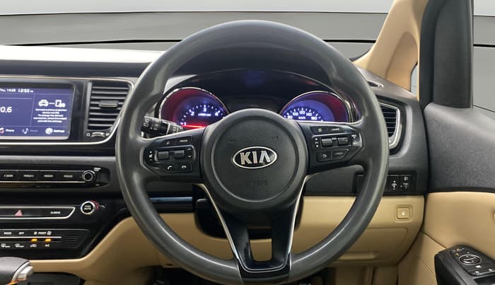 2020 KIA CARNIVAL PRESTIGE 2.2 7 STR, Diesel, Automatic, 1,21,694 km, Steering Wheel Close Up