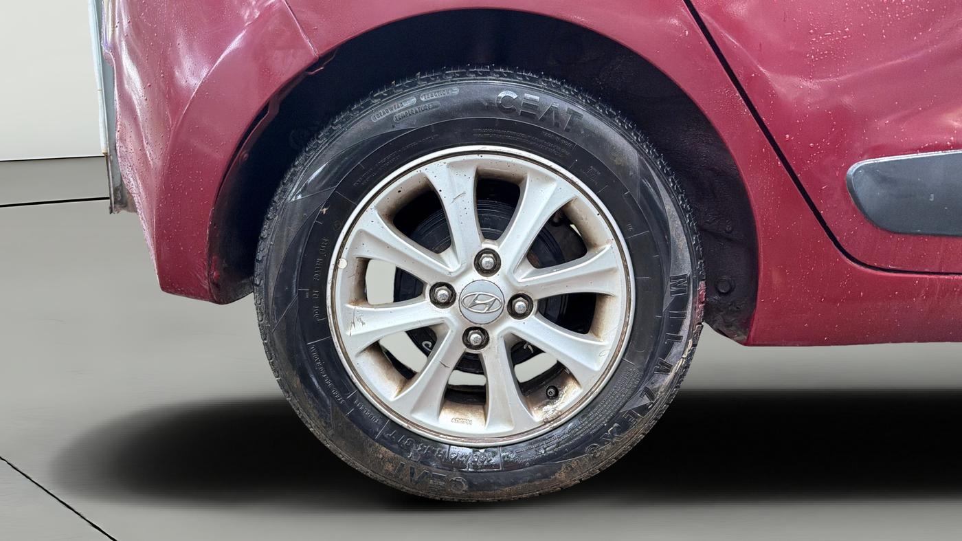 2016 Hyundai Grand i10 ASTA AT 1.2 KAPPA VTVT, Petrol, Automatic, 93,379 km, Right Rear Wheel