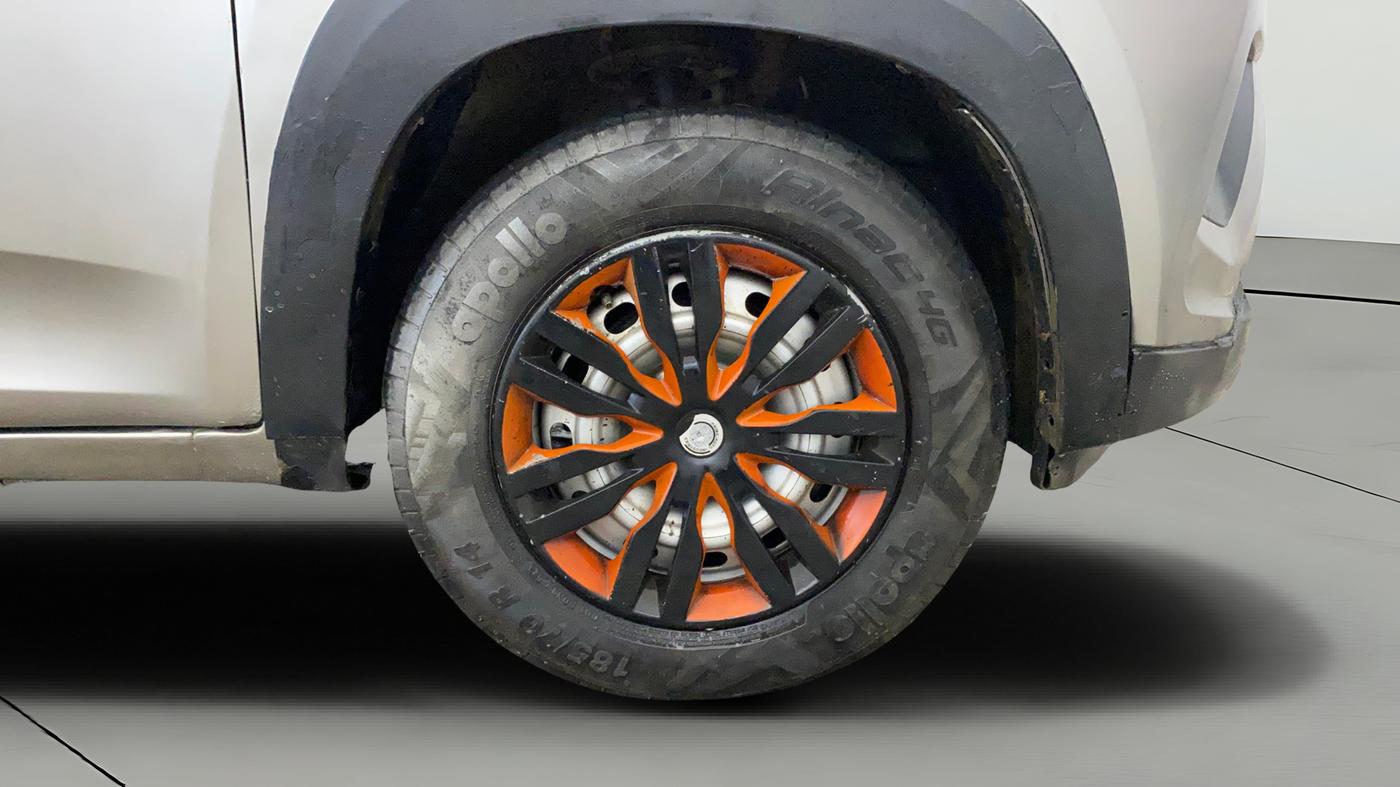 2018 Mahindra Kuv100 K2 TRIP D, Diesel, Manual, 68,537 km, Right Front Wheel