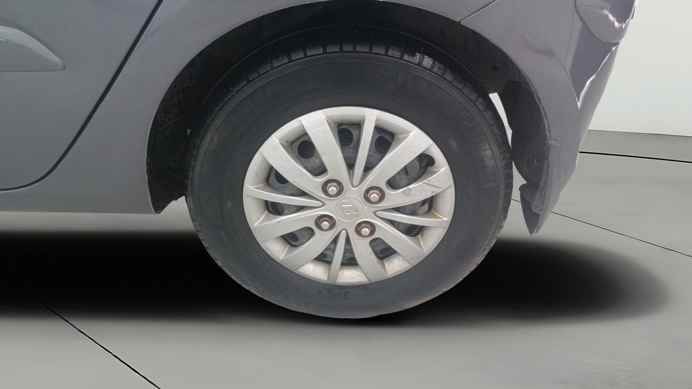 2013 Hyundai i10 SPORTZ 1.2, Petrol, Manual, 73,941 km, Left Rear Wheel