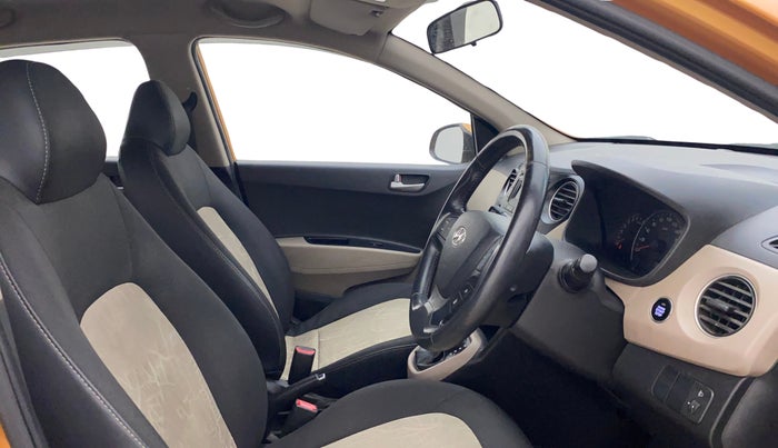 2015 Hyundai Grand i10 ASTA AT 1.2 KAPPA VTVT, Petrol, Automatic, 62,331 km, Right Side Front Door Cabin