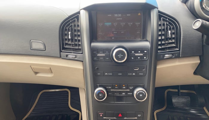 2017 Mahindra XUV500 W6 AT, Diesel, Automatic, 1,01,564 km, Air Conditioner