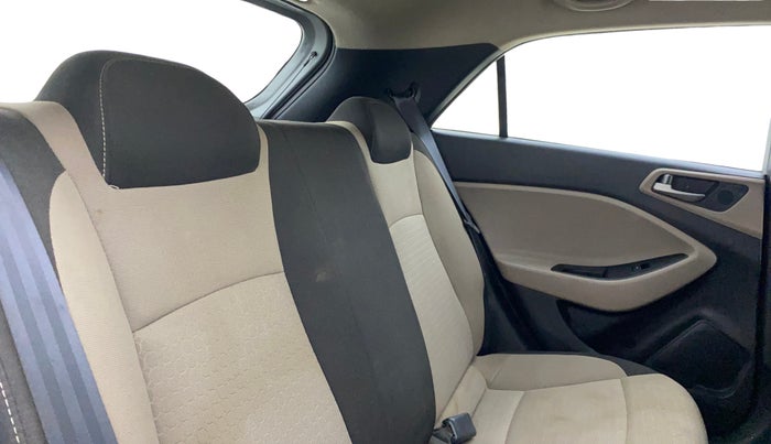 2015 Hyundai Elite i20 SPORTZ 1.2, Petrol, Manual, 18,421 km, Right Side Rear Door Cabin