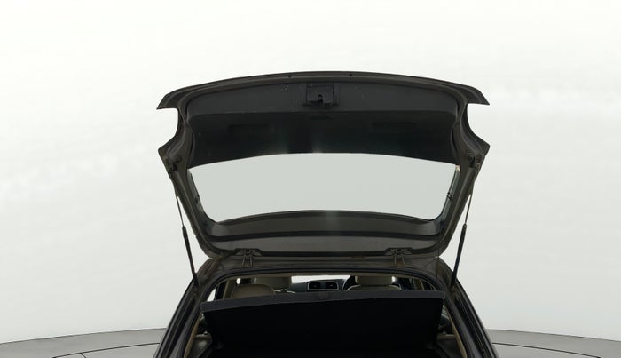 2013 Volkswagen Polo HIGHLINE1.2L, Petrol, Manual, 50,138 km, Boot Door Open