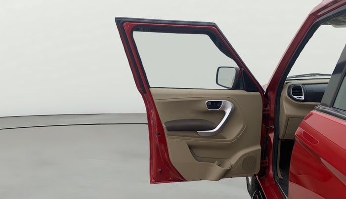 2017 Mahindra TUV300 T8, Diesel, Manual, 50,574 km, LHS Front Door