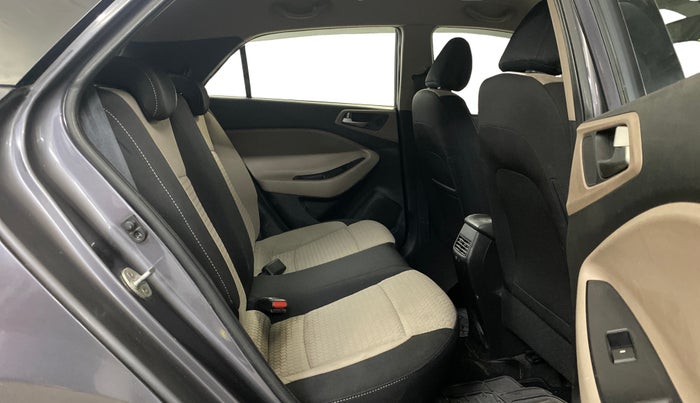 2016 Hyundai Elite i20 ASTA 1.2, Petrol, Manual, 75,184 km, Right Side Rear Door Cabin