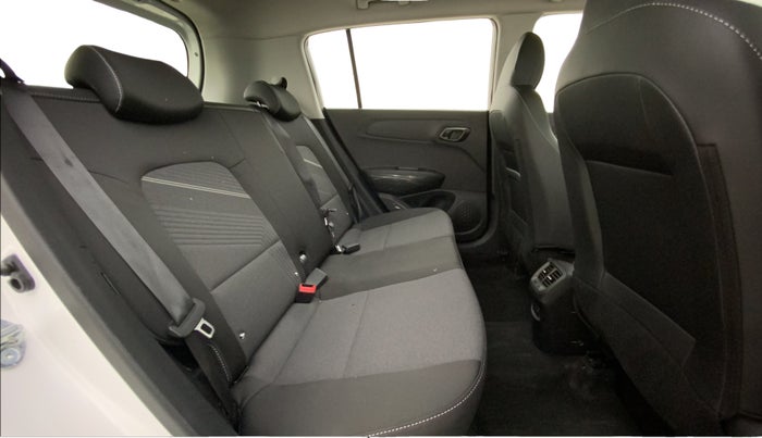 2025 Hyundai EXTER SX 1.2 MT Hy-CNG Duo , CNG, Manual, 568 km, Right Side Rear Door Cabin