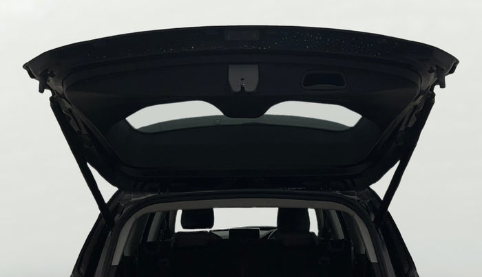 2023 Jeep MERIDIAN LIMITED (O) 4X2 MT, Diesel, Manual, 28,702 km, Boot Door Open