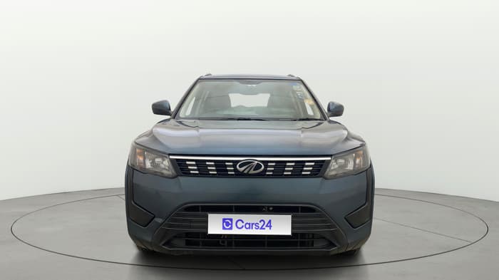 2022 Mahindra XUV300 W6 1.2 PETROL AMT, Petrol, Automatic, 63,385 km, Front