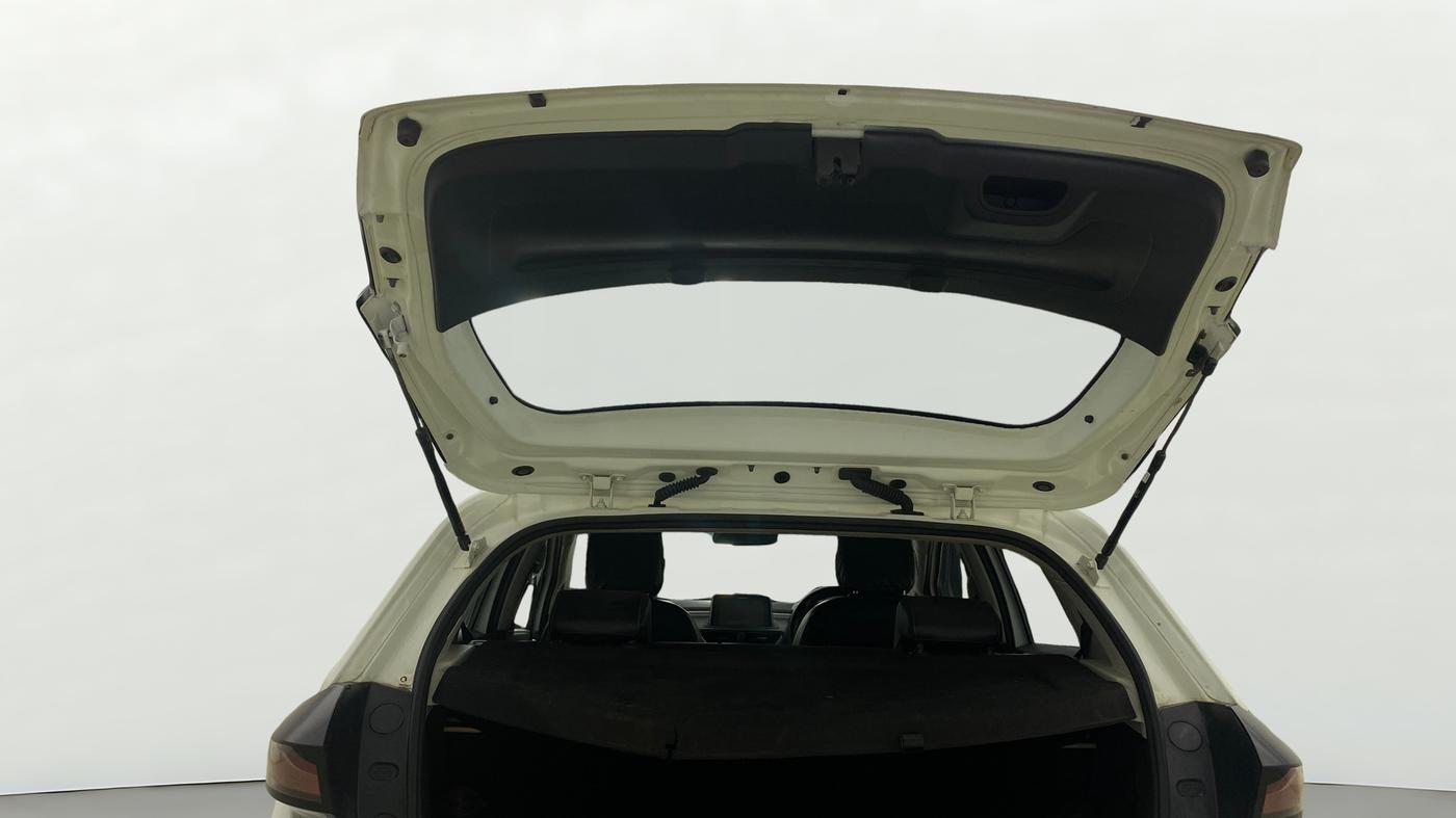 2022 Tata ALTROZ XZ PETROL, Petrol, Manual, 54,827 km, Boot Door Open