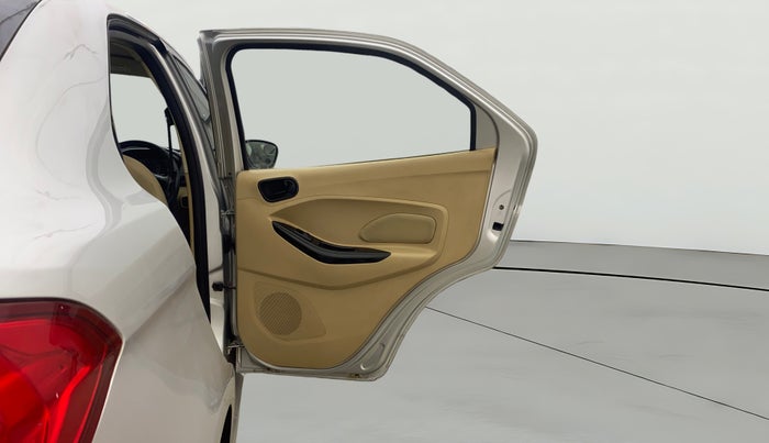 2015 Ford Figo Aspire TREND 1.2 PETROL, Petrol, Manual, 73,823 km, RHS Rear Door