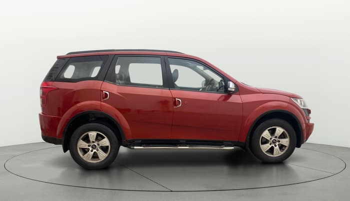 2014 Mahindra XUV500 W8, Diesel, Manual, 1,03,541 km, Right Side View