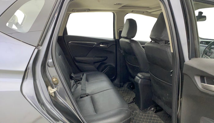 2022 Honda WR-V 1.2L I-VTEC VX MT, Petrol, Manual, 1,07,361 km, Right Side Rear Door Cabin