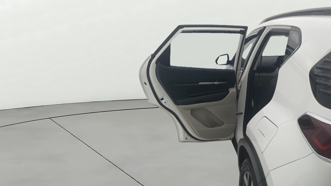 2023 KIA SONET HTX 1.5 AT, Diesel, Automatic, 49,879 km, LHS Rear Door