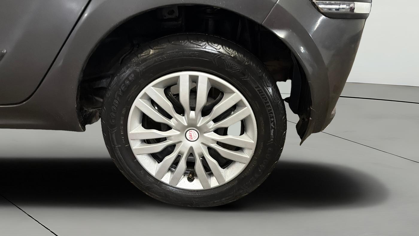 2023 Tata Tiago XT PETROL, Petrol, Manual, 50,617 km, Left Rear Wheel
