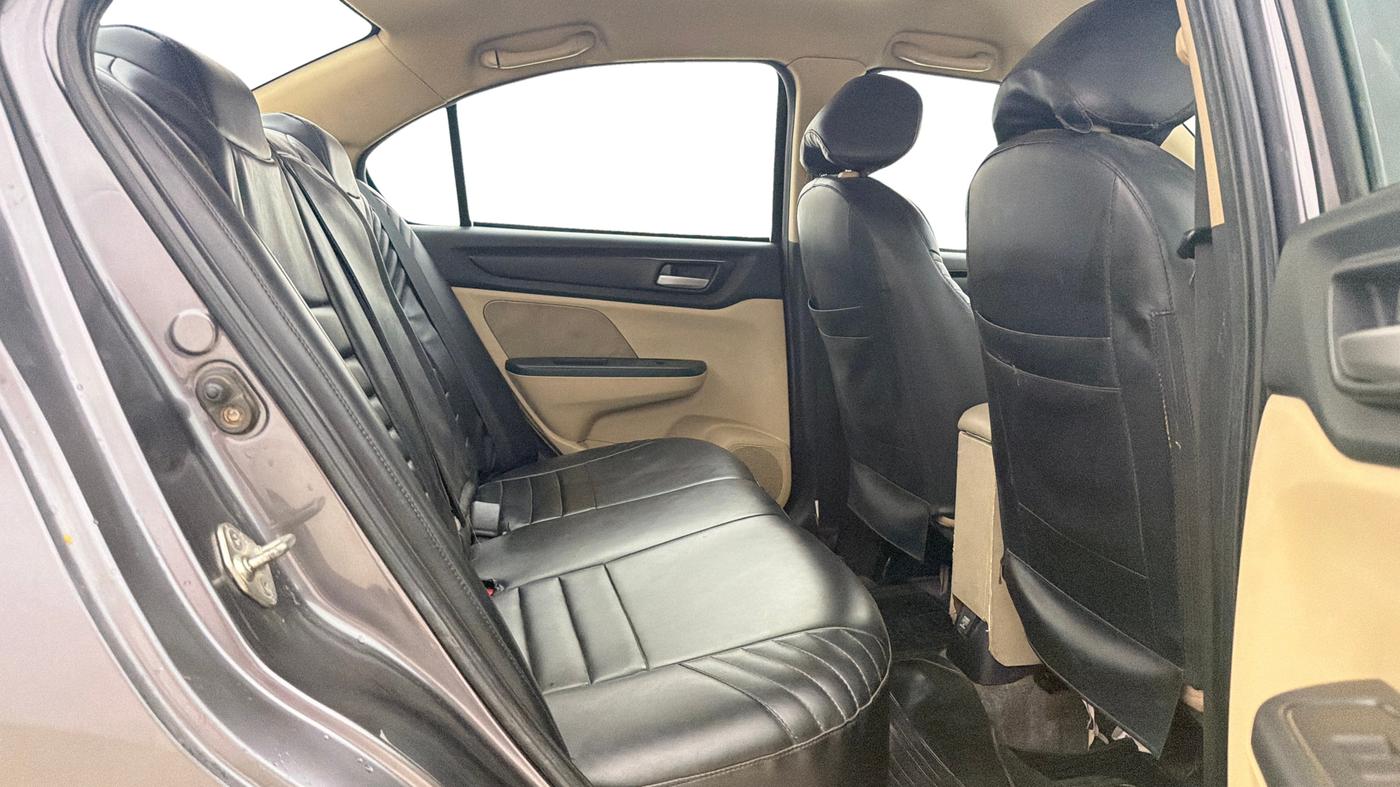 2018 Honda Amaze 1.2L I-VTEC V CVT, Petrol, Automatic, 38,726 km, Right Side Rear Door Cabin