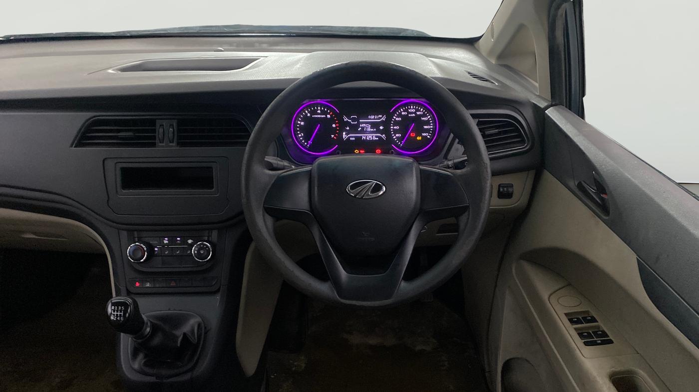 2019 Mahindra MARAZZO M2 7STR, Diesel, Manual, 1,41,255 km, Steering Wheel Close Up