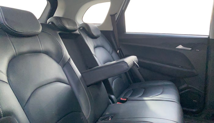 2019 MG HECTOR SHARP 2.0 DIESEL, Diesel, Manual, 97,988 km, Right Side Rear Door Cabin