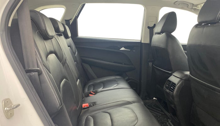2020 MG HECTOR SHARP 2.0 DIESEL, Diesel, Manual, 36,518 km, Right Side Rear Door Cabin