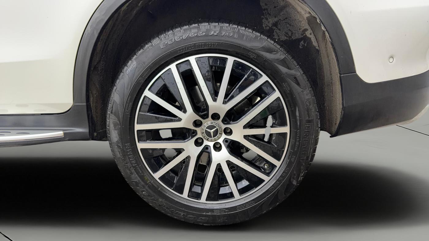 2022 Mercedes Benz GLC CLASS 200 Progressive, Petrol, Automatic, 17,116 km, Left Rear Wheel