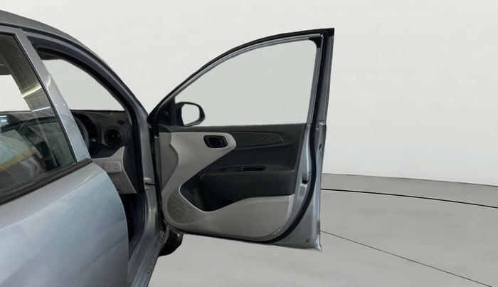 2023 Hyundai GRAND I10 NIOS ERA 1.2 KAPPA VTVT, Petrol, Manual, 12,662 km, RHS Front Door