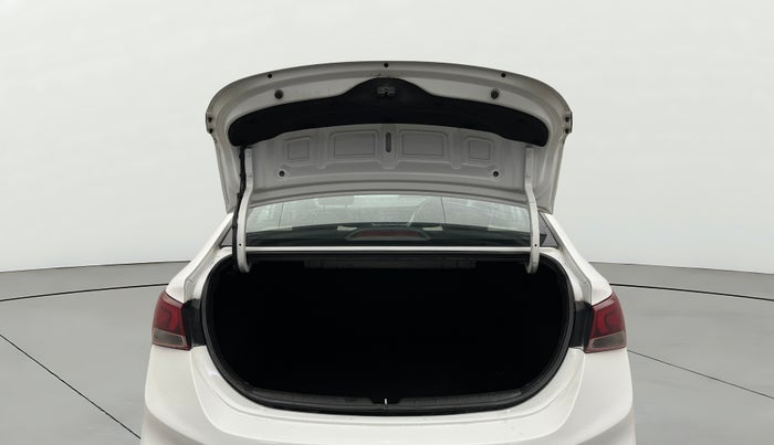 2019 Hyundai Verna 1.6 VTVT SX, Petrol, Manual, 65,450 km, Boot Door Open